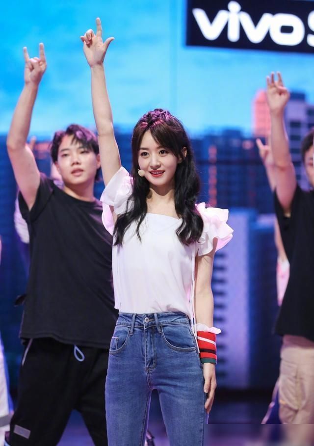  和颂传媒|王一博赵丽颖同台，快本收视率夺冠，23年过去还没有综艺赢过快本