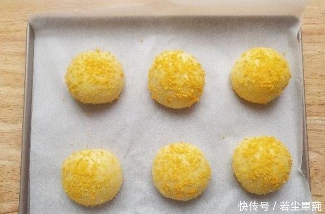 面团|全程详细讲解做面包,不用烤箱也能做,外皮酥脆里面软绵