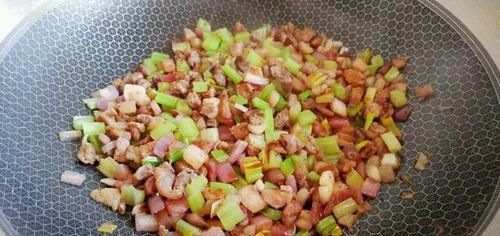  烤羊肉|羊肉家常菜，一点都不腥，成品还有烤羊肉的嚼劲