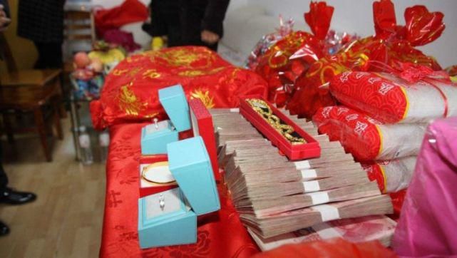 金店|“他家开金店,连20万彩礼都不愿出”,过来人一席话,一针见血