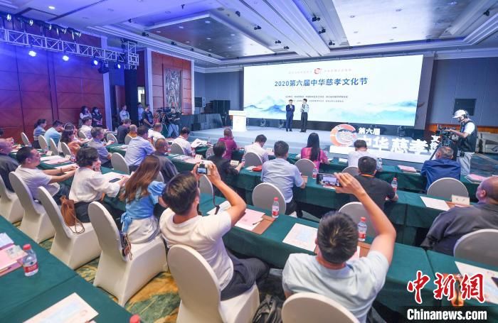 六届中华慈|专家谈老龄社会转型：“老龄化不是问题，不适应才是”