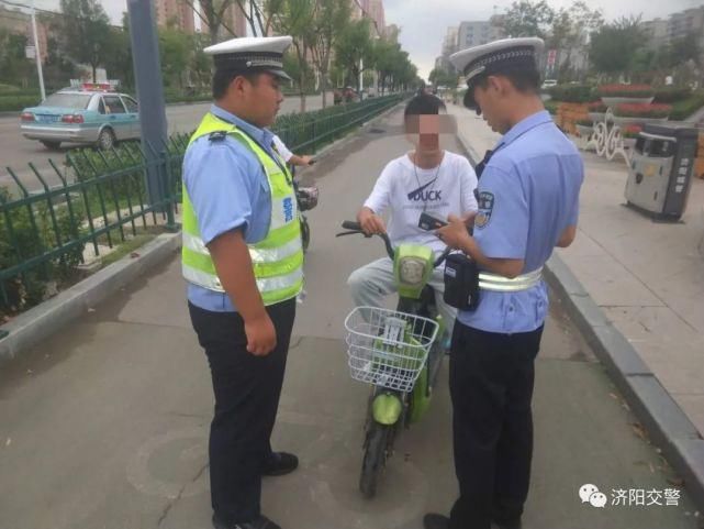 济阳|济阳交警持续整治非机动车交通违法行为！