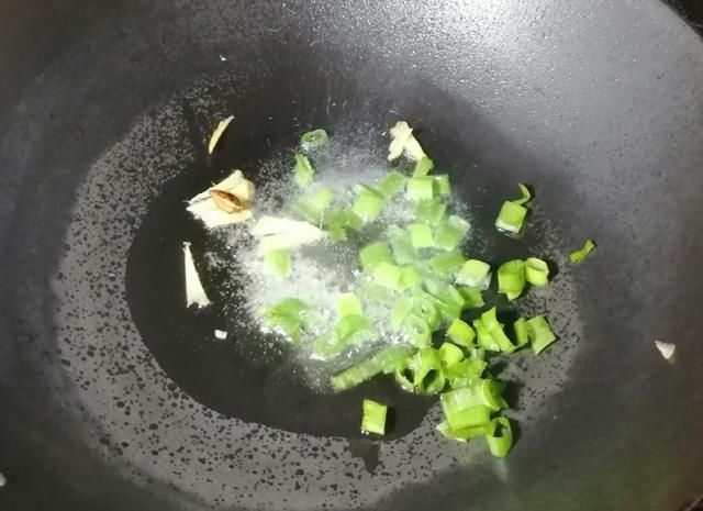 窍门|适合夏天喝的汤,豆腐三菌汤,三个窍门,鲜香嫩滑,好吃开胃下饭