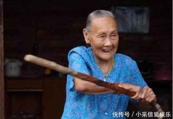 我国|老人成我国最强抗日女兵,当年拿刺刀杀7个小鬼子,现安享晚年