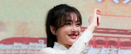  告别|告别恋爱脑和假脸姐妹，岚岚子活出她想要的人生了吗？