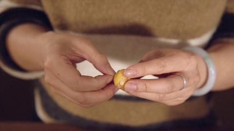  优质|优质生活|煮板栗时，板栗先下锅就错了！只需多加这1步，板栗又香又好剥