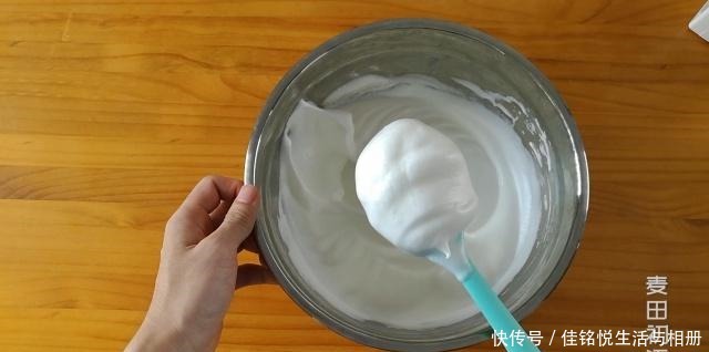 轻松|儿时的经典味道,柔软湿润的古早味蛋糕,新手也能轻松做