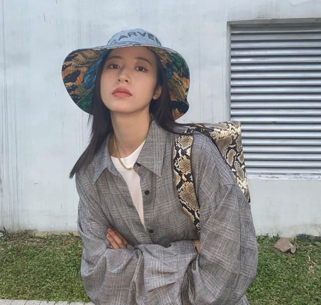  造型|戴对帽子，脸小一圈！热门帽子怎么选？看这篇就够了！