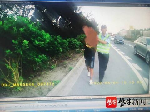 逃跑|少年持刀抢劫手机逃跑,建湖警方排查百辆车抓住了他