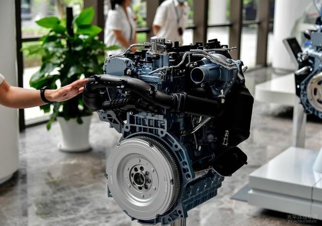 设计|180匹才卖十万?试驾长安锐程CC蓝鲸版