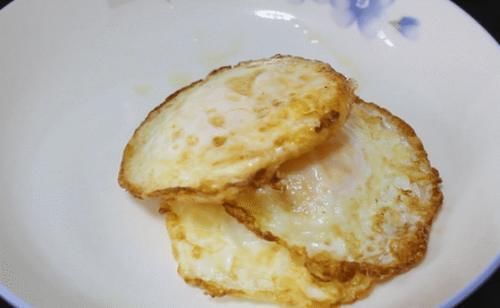 白菜|妈妈太厉害了，用鸡蛋和白菜搭配做美食，好吃营养色香味俱全