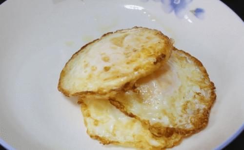 白菜|妈妈太厉害了,用鸡蛋和白菜搭配做美食,好吃营养色香味俱全