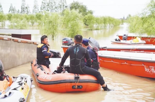  救生艇|空中直升机 水面救生艇 立体化搜寻