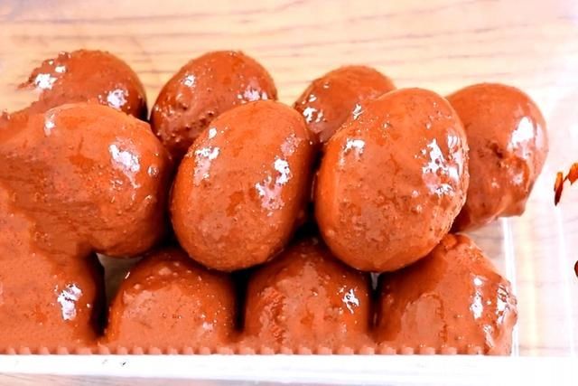 比买|老妈45年腌咸鸭蛋的经验,做法简单,个个流油,比买的还好吃