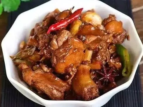  美食|几道色泽鲜亮的年夜美食，香辣酸甜，下酒下饭，家人吃得津津有味