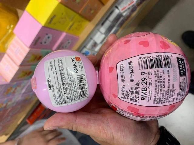  母爱|女童商场偷玩具 妈妈一怒报了警 这样的“母爱”你怎么看？