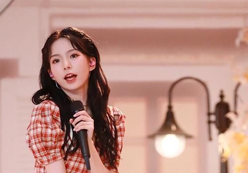  李晨|陈卓璇成团后发“小作文”，内容却在模仿李晨范冰冰，站的太高也不好