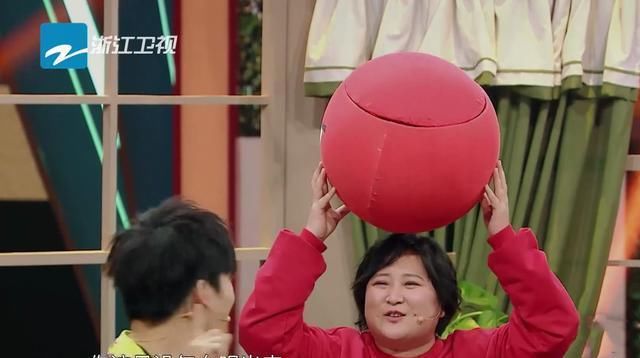  沈腾|华晨宇被问理想型女艺人，脱口而出3个名字，网友：就知道有她