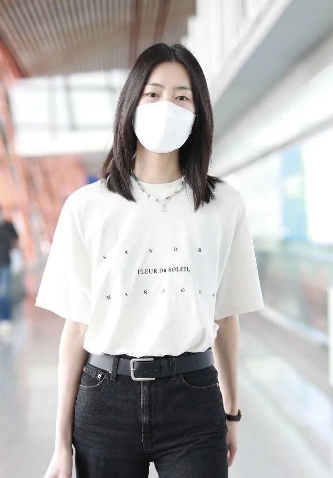 争霸|壹周潮话题 | 八月第一周:白玉兰气质争霸&杨幂热巴的长腿狙击