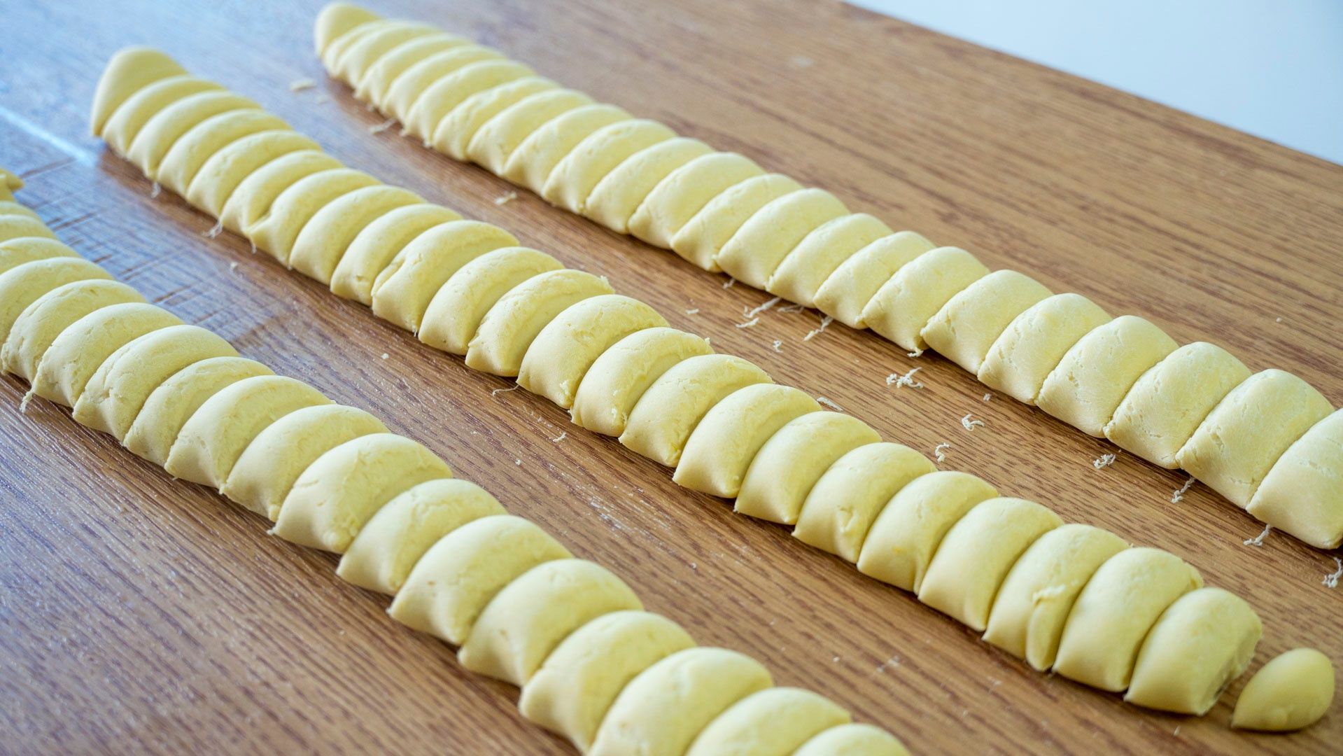 发酵|南瓜馒头这样做,不加1滴水,也不用二次发酵,比面包好吃还香甜