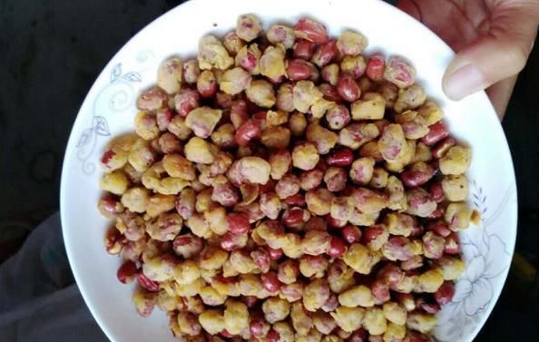 蛋酥花生|油炸花生米时,加入这两样,吃起来香酥脆口,不回软,嘎嘣脆!