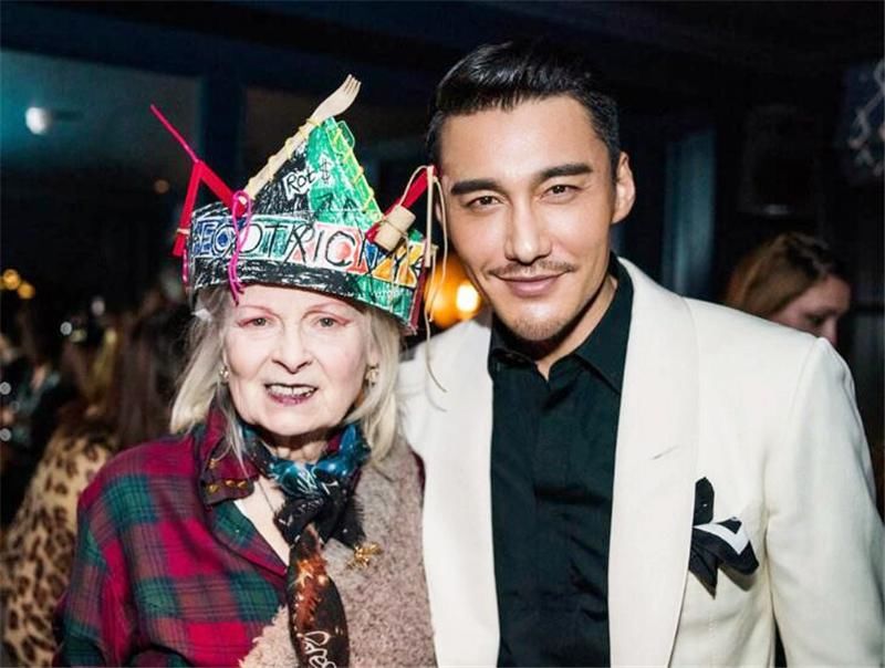 吃香喝辣|亲兄弟的“两面”人生：哥哥走向歧途，弟弟在娱乐圈吃香喝辣