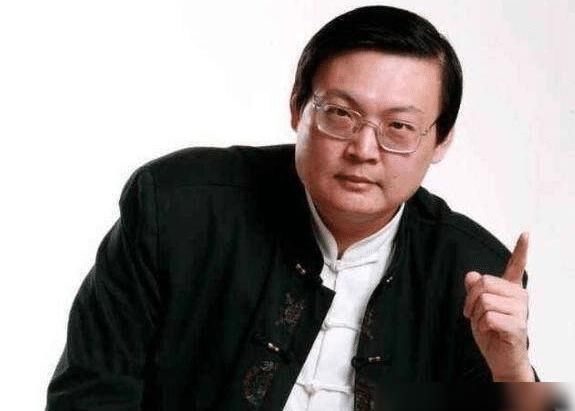  如今|他曾是著名主持人，还用他名字开了节目，如今却淡出荧幕没人用他