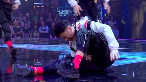  肖杰|《街舞3》中肖杰意外摔倒只是“节目效果”？种种迹象表明并不是