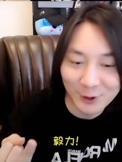  走红|张大仙首谈走红原因！成年人的辛酸，都藏在玩笑话的字里行间