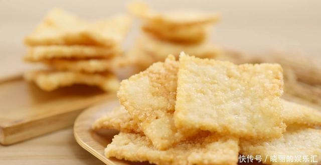 孩子|剩米饭的高光时刻—锅巴，把剩米饭做成酥脆小零食，孩子爱吃极了