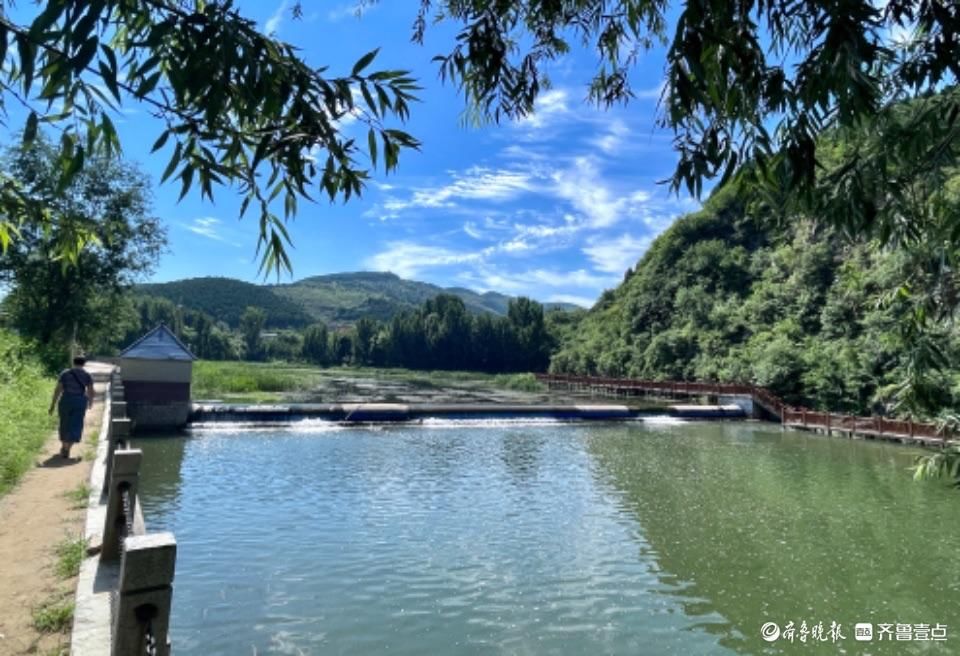 初秋的南部山区，天蓝水绿风光美