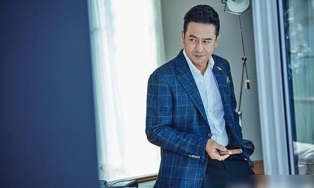 粉丝|出生于上世纪70年代，很多粉丝出生于80、90年代