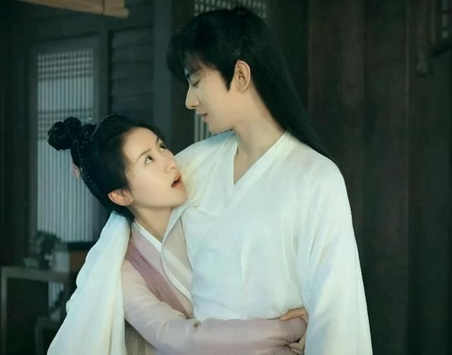  成毅|成毅和袁冰妍划清界限，他和丁禹兮同样困境，谁的处理更得人心？