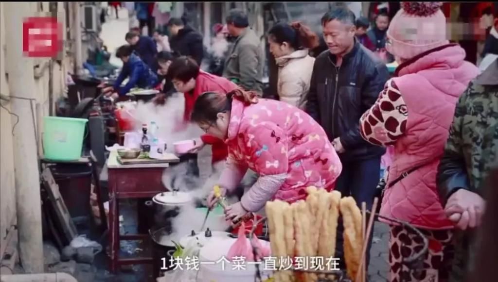 男子|凌晨1点，她被陌生男子尾随，结局泪崩：真的有人在朋友圈偷偷爱你