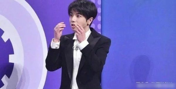  综艺节目|在表现中看了华晨宇这两个综艺节目，观众会喜欢的，且答案很好