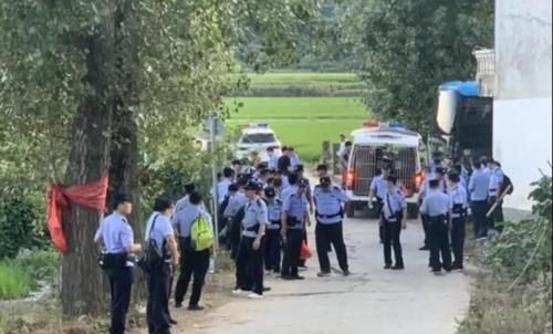  山里|乐安命案中嫌犯在山里藏匿了好几天，为什么最后还是跑出来了？