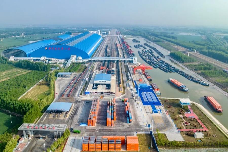 榜样力量丨陈哲:逐梦百亿征程,青春播撒梁山港