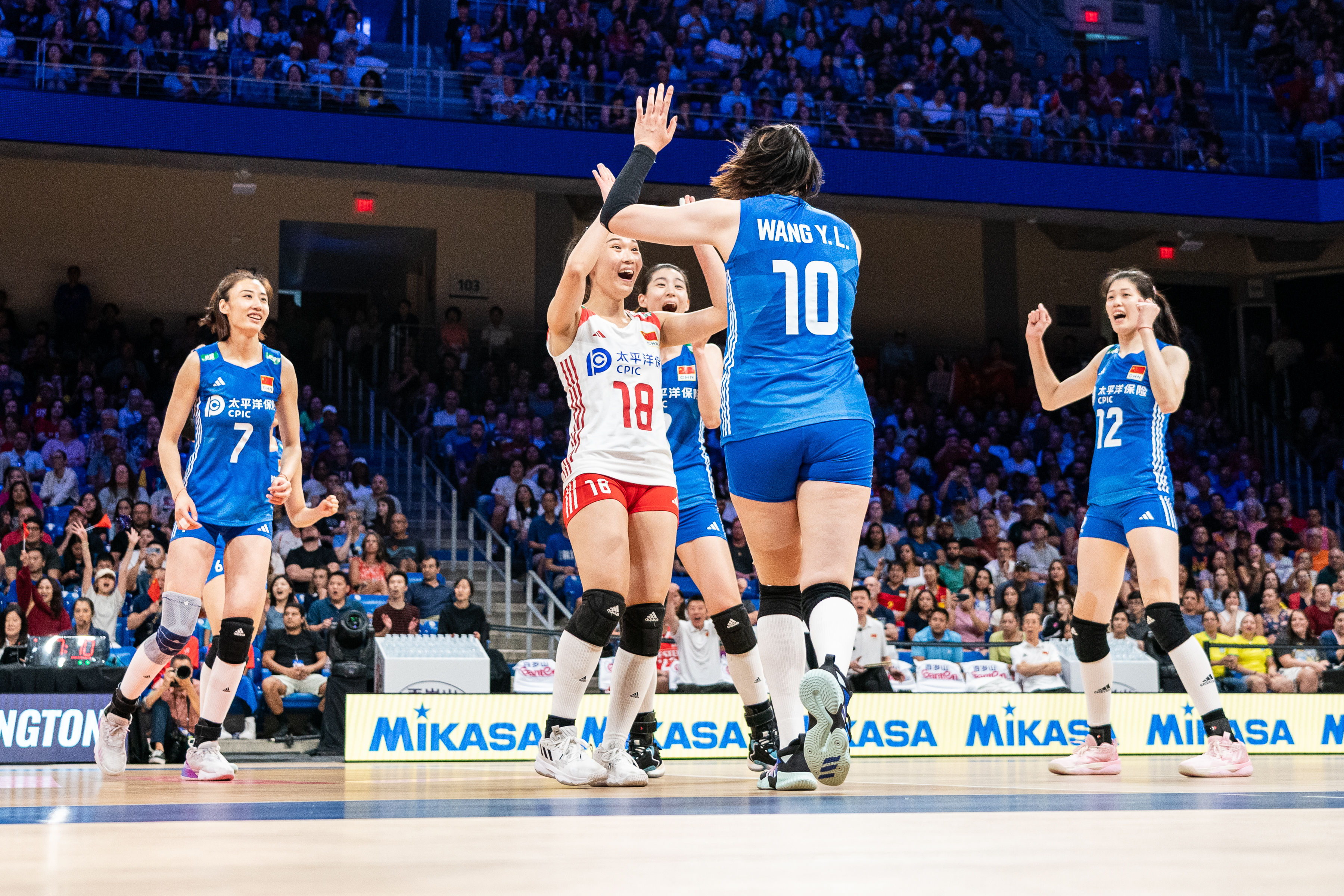 排球——世界女排联赛总决赛:中国队晋级决赛